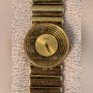 Working Rare Vintage Seiko Quartz Gold-Tone Round Bracelet Watch